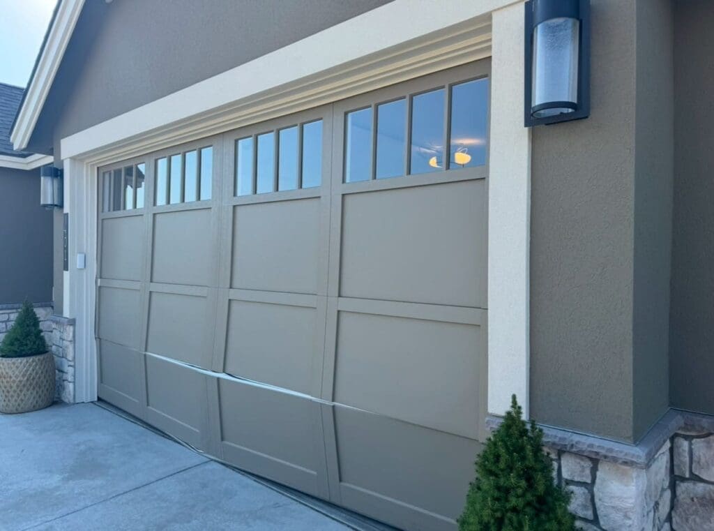 Carriage house garage doors Pasco